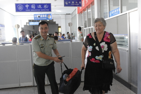 走进国家一类口岸“巴克图”