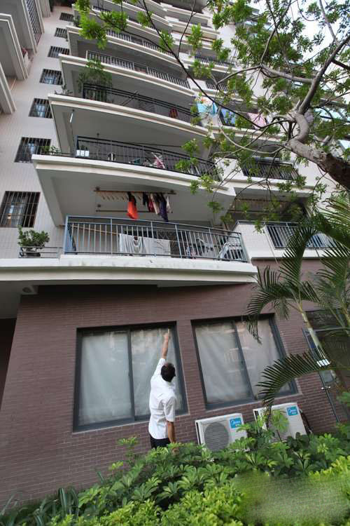 全球徒手接住坠落儿童的惊险瞬间