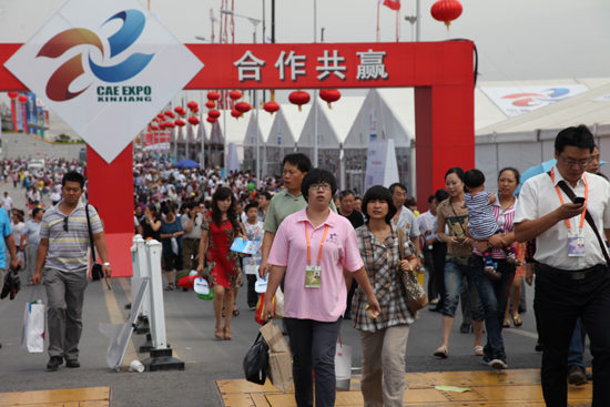 新疆国际会展中心场馆4日接待游客72000人次