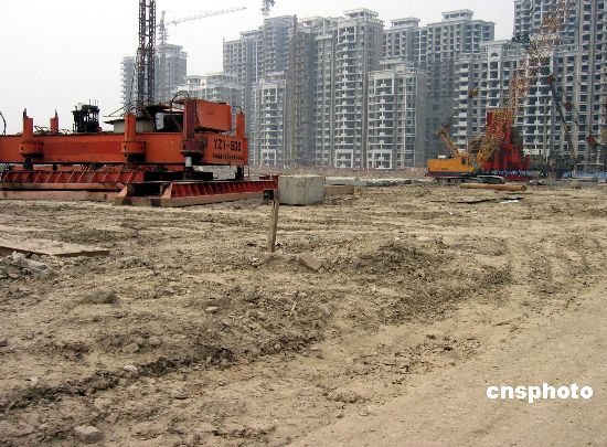 大型房企加快拿地 业内预计土地市场将逐渐升温