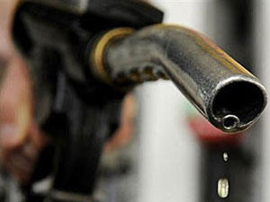 又闻油品涨价声 谁在制造高油价?