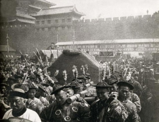 曝慈禧葬礼上的恐怖画面！