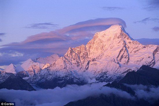 科学家称喜马拉雅山东部冰川消退西部增长(图