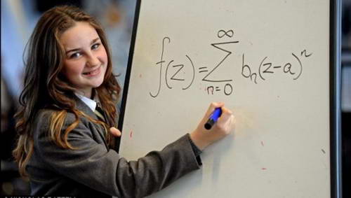 英国12岁女孩智商超爱因斯坦和霍金