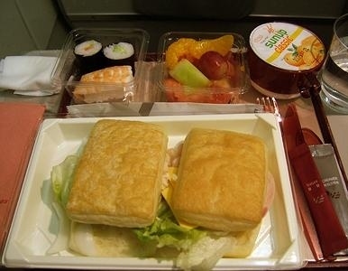 飞机餐也美味 实拍各国航空公司美味飞机餐