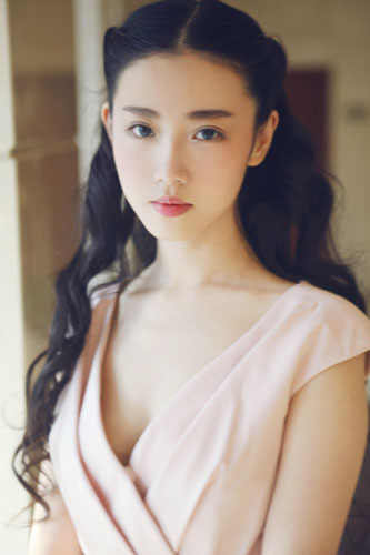 武汉女孩被誉国民第一美女 绝美写真秒杀女明星