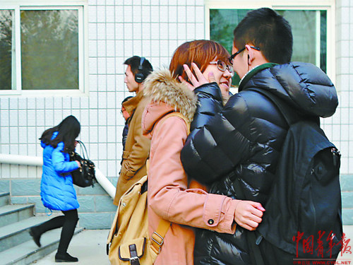 “国考”围城：一个硕士女生的国考之路（组图）