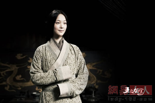 杨幂刘诗诗清纯吴君如雷人 古装美女大PK