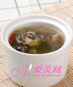 养生：电脑族用眼过度 吃什么最能滋补眼睛