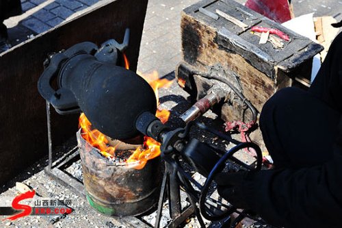 中国老式爆米花机登上美国探索节目走红