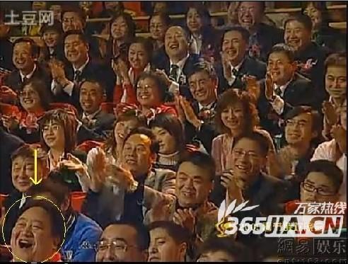 《我是歌手》泪点女走红 盘点意外走红的神秘观众