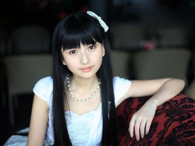 《我是歌手》泪点女走红 盘点意外走红的神秘观众