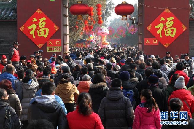 春节长假各地景区迎人潮