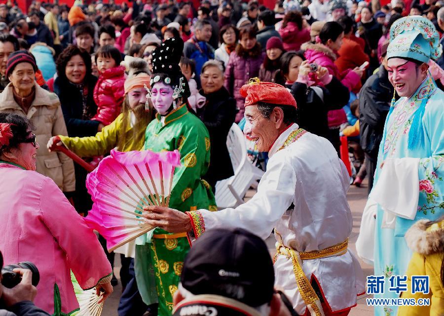 各地“霸气民风”PK闹元宵