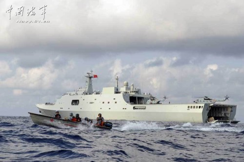 南海舰队立体夺岛：陆战队机降成功
