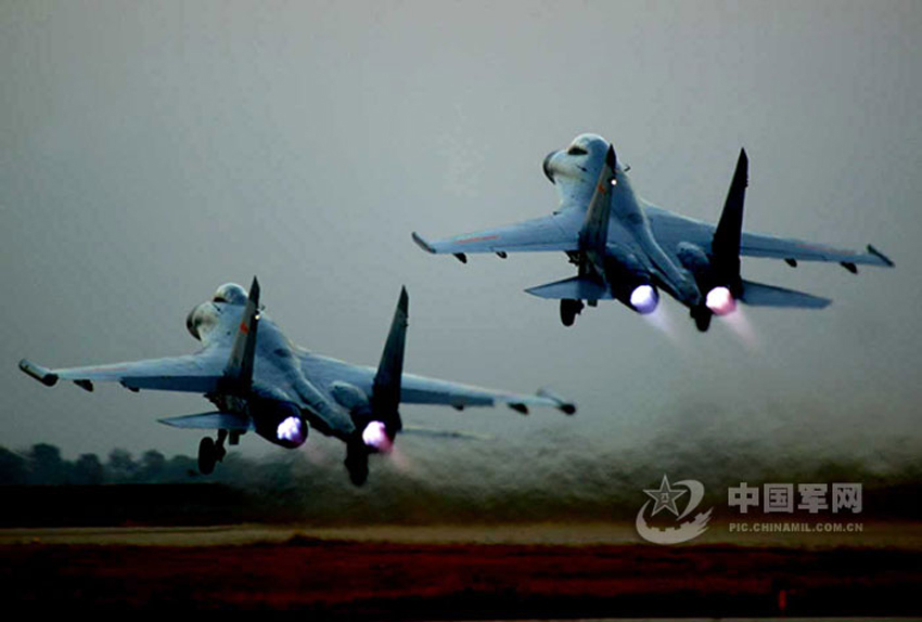 高清组图：中国空军苏-27UBK型战斗教练机