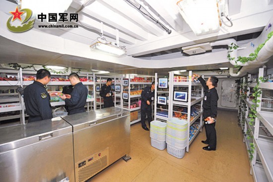 海军副参谋长：中国将再造航母 下一艘会更大