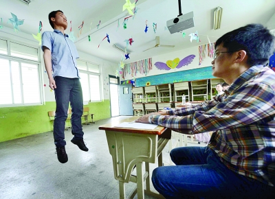 南京:今年男幼师面试 考生“少而精”