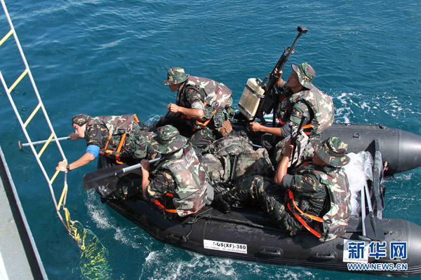 图片实录：全军特种兵海上比武精彩回顾
