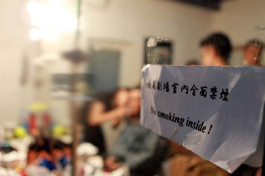 艺考生求职路：男陪酒女陪睡