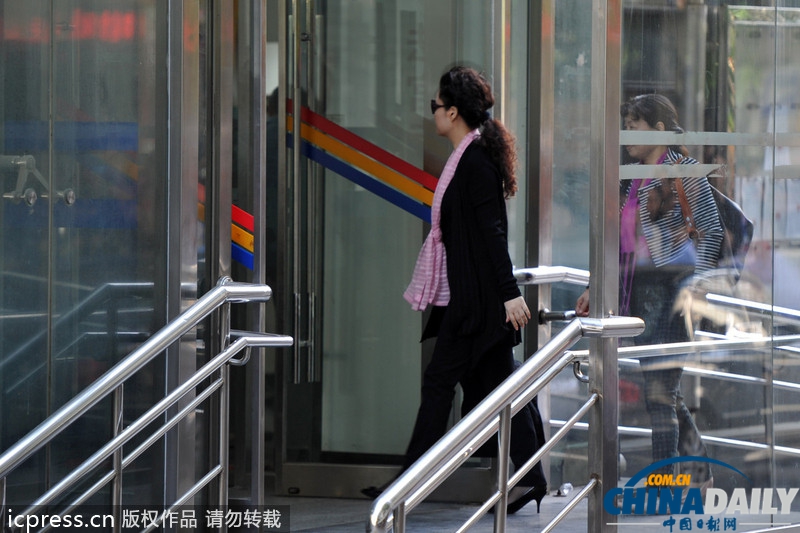 李某某等五人强奸案一审宣判 李某某获刑10年