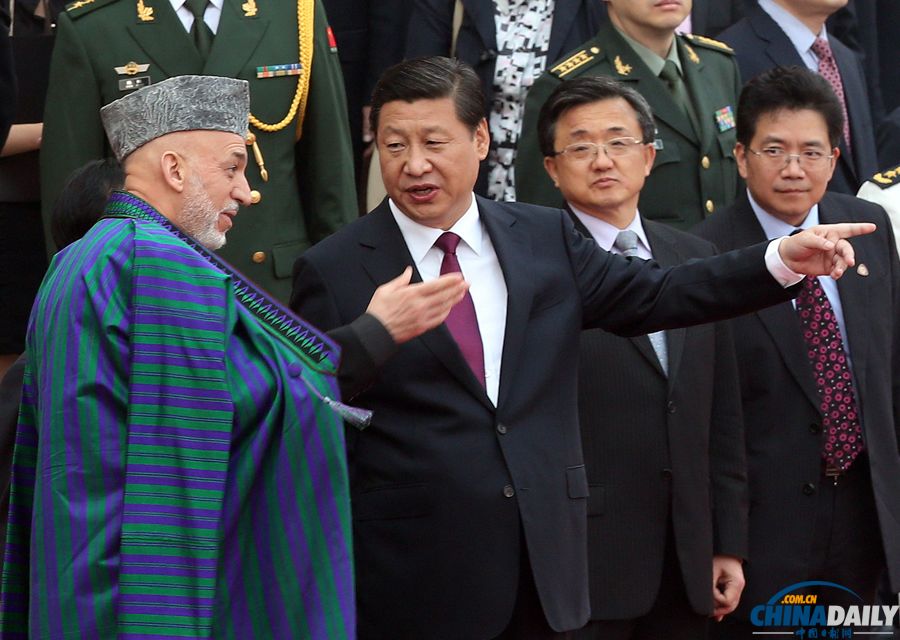 习近平欢迎阿富汗总统卡尔扎伊访华