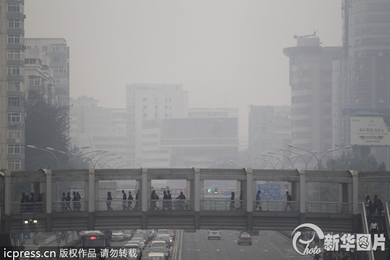 北京再现大范围雾霾天气 全城严重污染