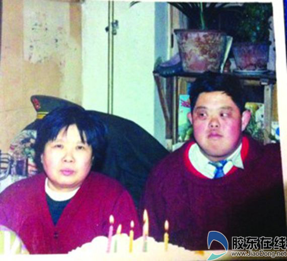 烟台全城寻智障“文哥” 善行大爱感动中国(图)