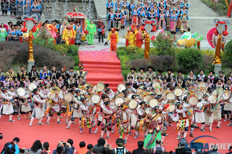 四川理县羌寨举行“花儿纳吉”赛歌节 欢庆羌历新年