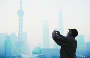 上海重度污染 启动应急措施