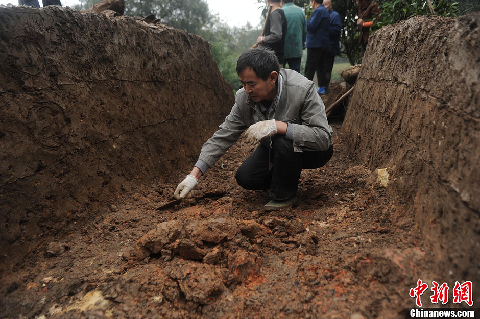 重庆铜梁县公路施工发现涂山窑系窑址遗迹