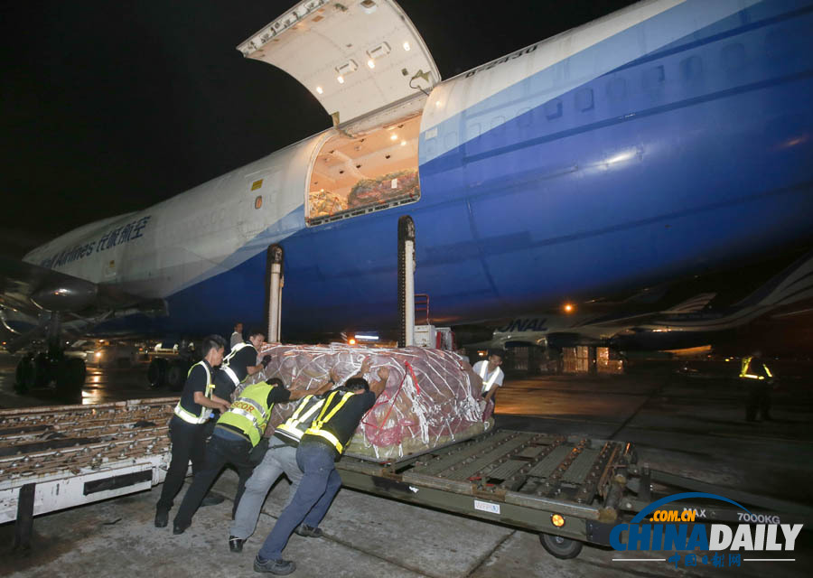 中国红十字会紧急救援物资运抵菲律宾