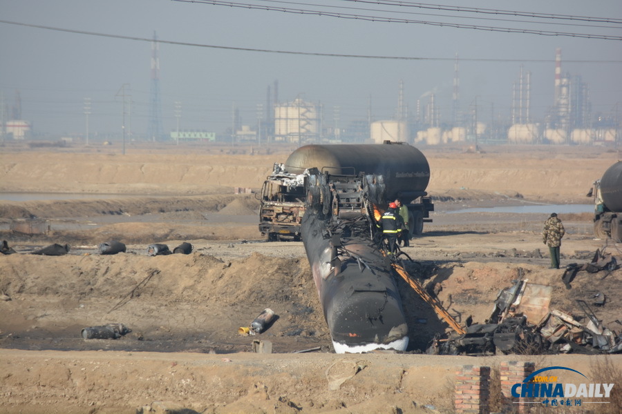 组图:河北黄骅液化气站爆炸事故:唯一遗留明火