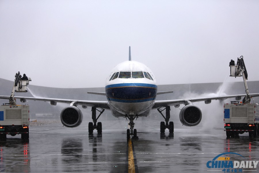 南方持续雨雪第三日 昆明机场延长临时关闭时间