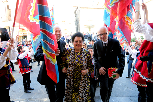 的肃穆历史与和谐记忆--记香港富华国际集团董