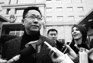 李阳离婚案千万财产未付完 双方各执一词