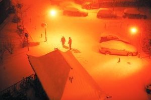 北京冬夜打雷下雪 今最高温跌至3℃
