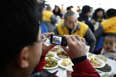 海淀看守所举办迎新春在押人员亲情见面会