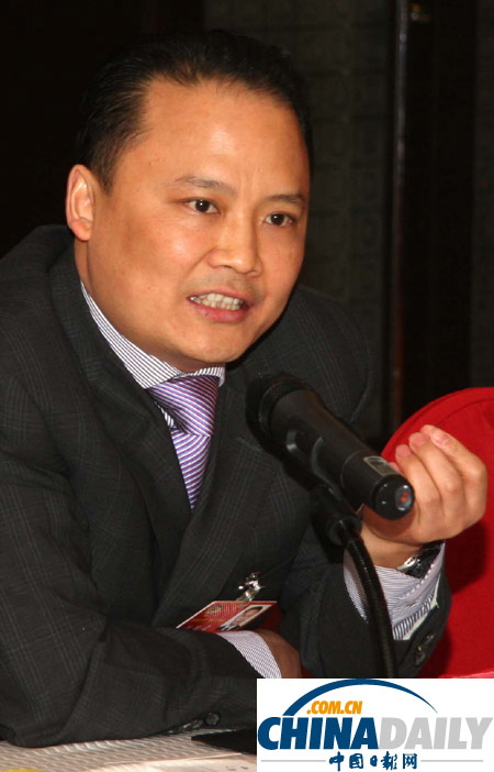 刘汉元委员：参政议政建言献策全面关注热点问题
