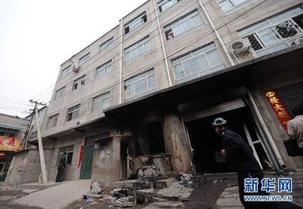 北京大兴区一楼房发生火灾 已致17人死亡