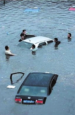 三张北京暴雨“海景图”移花接木（图）