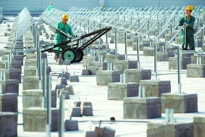 工人 太阳能屋顶
