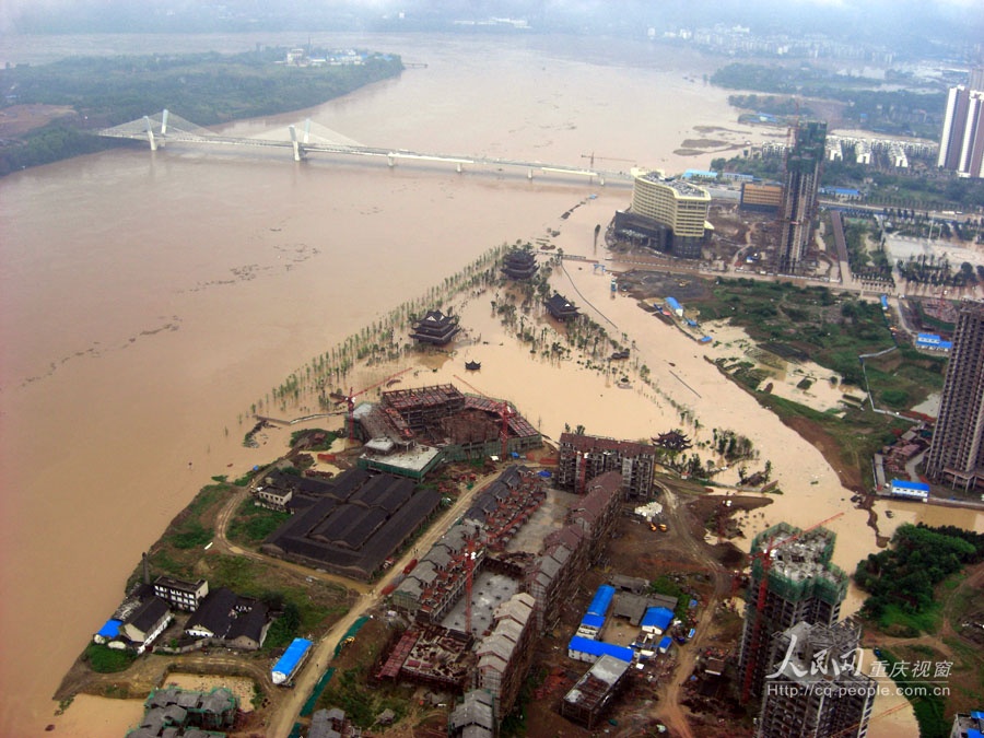 高清组图:航拍洪峰过境时的合川 城区一片汪洋