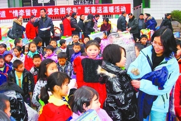 今年重庆再投1亿 促进学生