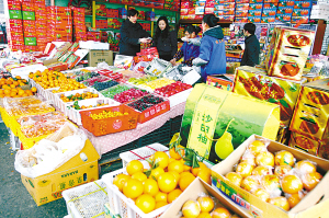 超市人气旺 米油菜每天补货5次