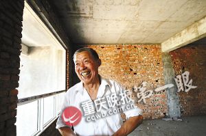 亿万富翁修别墅群 赠送给35户乡邻