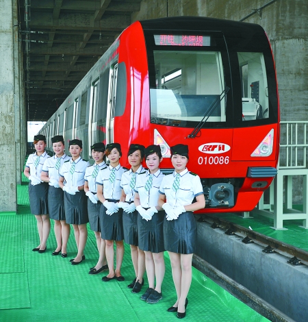 时速100公里50秒刹住 地铁遇险自动分两段