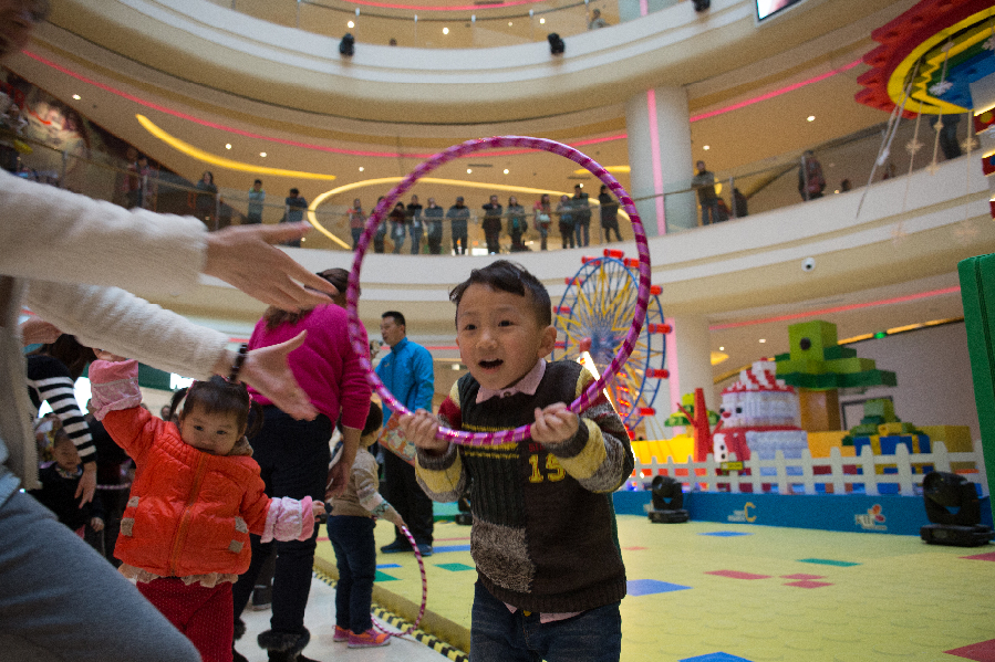重庆时代天街新开C馆 各式亲子游乐设施供父母