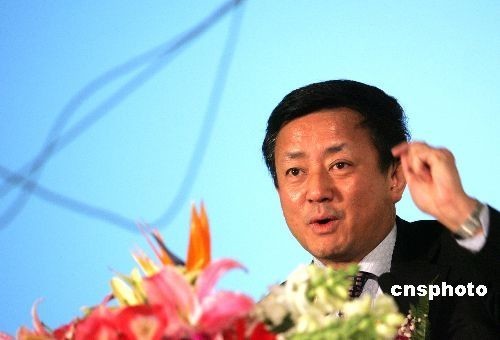 樊纲:中国和迪拜不同 经济复苏能够持续