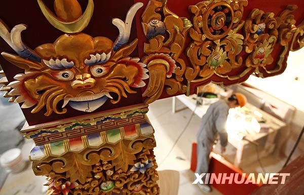 上海世博会省区市馆显露雏形